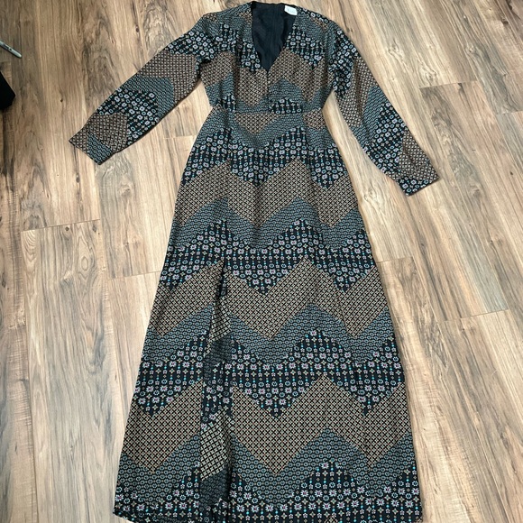 Le Kate maxi dress slit skirt cut out back size Large - Picture 5 of 12